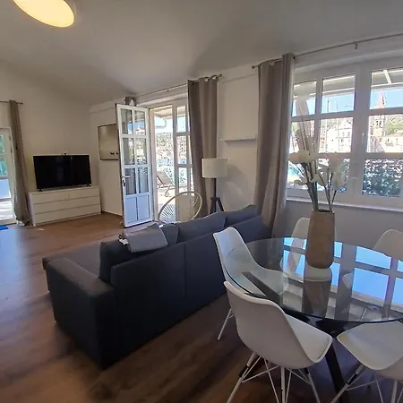 Aci Marina Milna Apartmani *