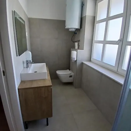 Aci Marina Milna Apartmani
