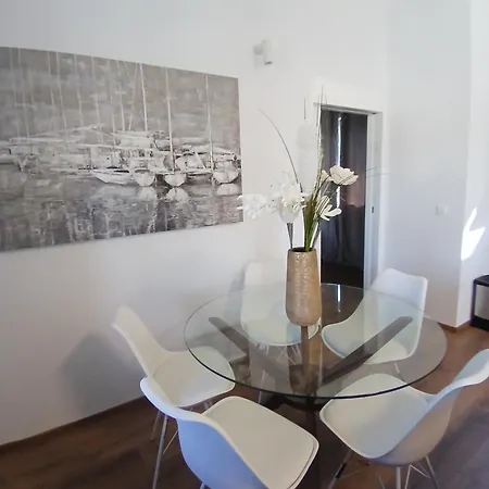 Aci Marina Milna Apartmani Kovacic