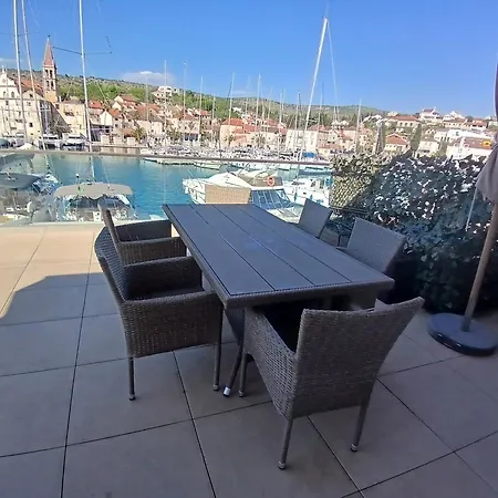 Aci Marina Milna Apartmani Apartment